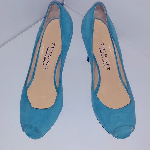 Twin Set Pumps - Picture 1 of 3